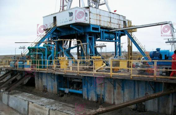 哈萨克斯坦共和国，扎纳诺尔油田，科迅机械的钻井泥浆固控系统使用现场