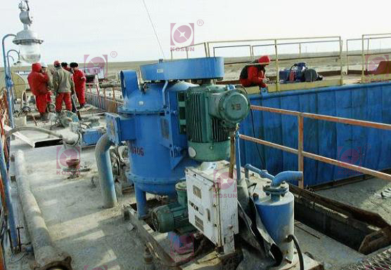 哈萨克斯坦共和国，扎纳诺尔油田，科迅机械生产的真空除气器使用现场